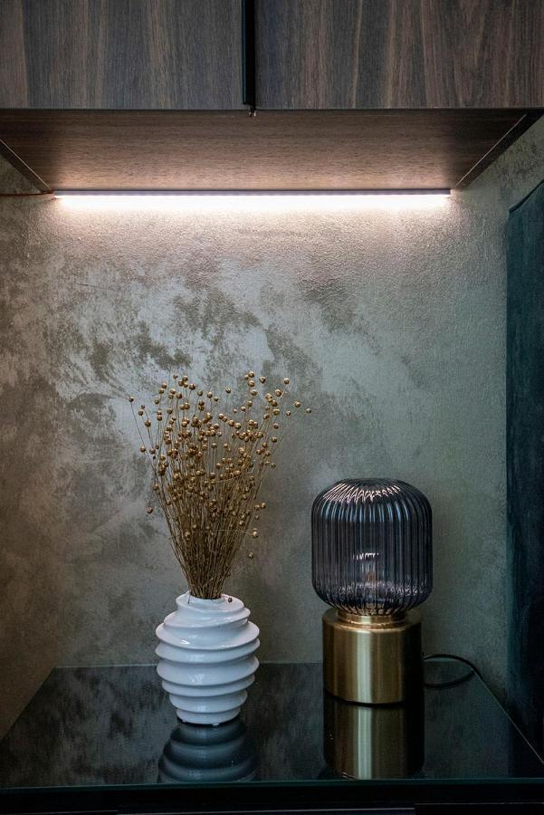 Awesome Apartment Bukares Bagian luar foto
